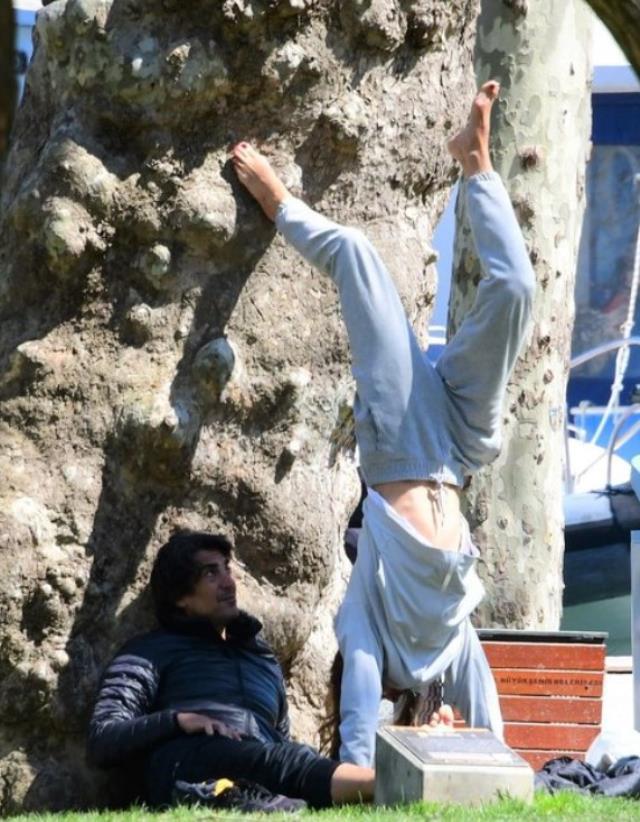 İbrahim Kutluay ve Edvina Sponza parkta aşka geldi