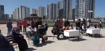 Özel eğitim okulunda eğitim gören çocuklara 23 Nisan jesti