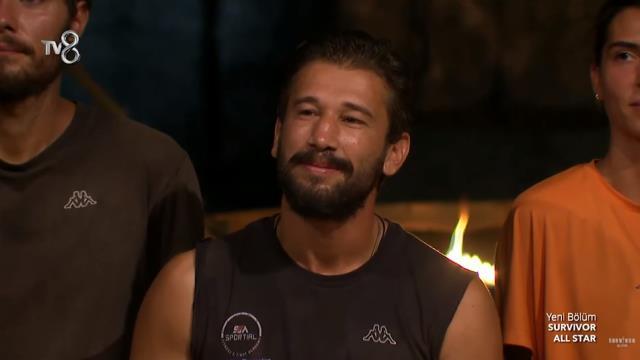 Survivor'da kriz! Yarışmacıların gizlice yemek yediğini öğrenen Acun Ilıcalı'dan ilginç ceza