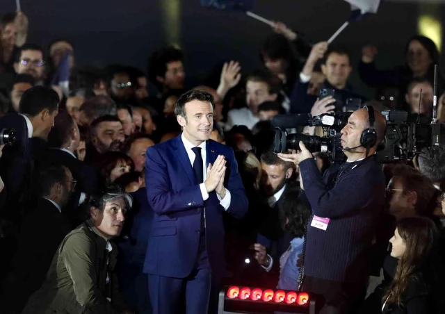 Macron'dan zafer konuşması: Birçok yurttaşım beni desteklemek için değil, aşırı sağı engellemek için bana oy verdi