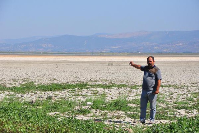 'Gölümüz kurtulsun' diyen muhtara göl arazisini işgalden 1.865 TL ceza kesildi 'Gölümüz kurtulsun' diyen muhtara göl arazisini işgalden 1.865 TL ceza kesildi