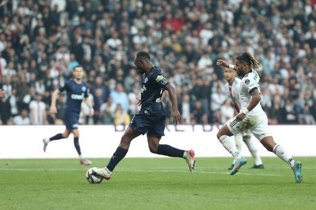 Süper Lig'de gerçek bir gol makinesi! Beşiktaş'ı yıkan Muleka, tarihe geçti