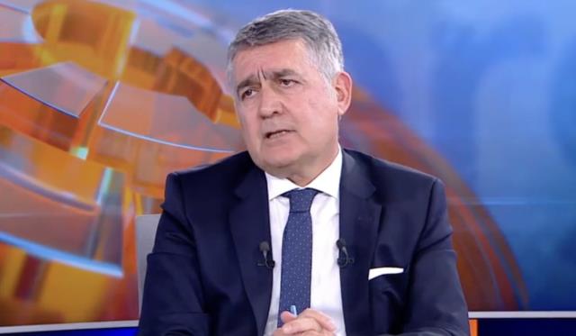 TÜSİAD Başkanı'ndan asgari ücret açıklaması: Gereken yapılmalı, hükümetle görüşmeyi düşünüyoruz TÜSİAD Başkanı'ndan asgari ücret açıklaması: Gereken yapılmalı, hükümetle görüşmeyi düşünüyoruz