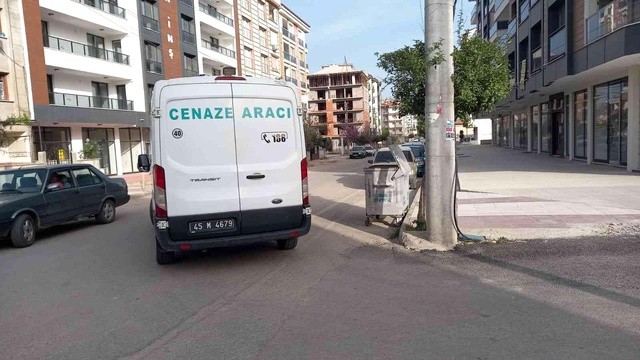 Manisa'da 22 yaşındaki genç otel odasında ölü bulundu Manisa'da 22 yaşındaki genç otel odasında ölü bulundu