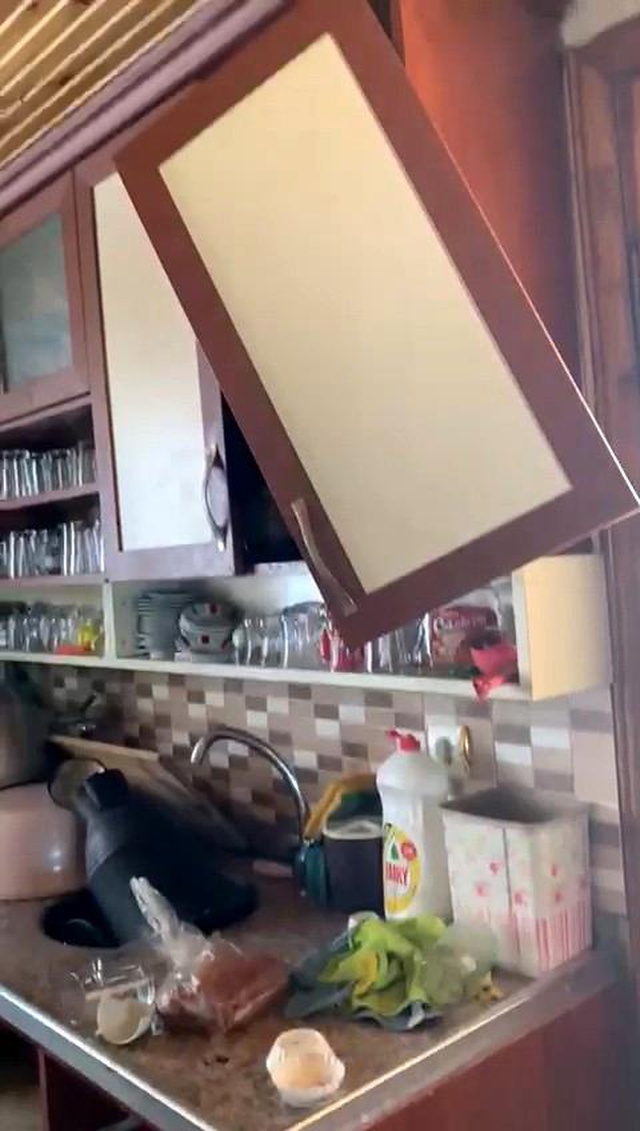 Aç kalan ayılar yayladaki işletmenin altını üstüne getirdi Aç kalan ayılar yayladaki işletmenin altını üstüne getirdi