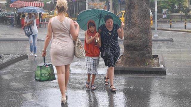 Ramazan Bayramı'nda tatil planı yapanlara kötü haber! Yağış uyarısı yapan Meteoroloji bölge bölge sıraladı