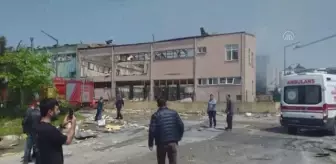 Son dakika... (DRONE) Tuzla'da bir boya fabrikasında çıkan yangında 3 işçi yaşamını yitirdi, 9 işçi hafif yaralandı