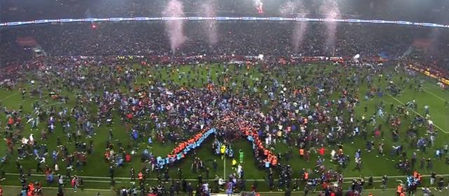 Taraftarlar kendinden geçti! Dünya, Trabzonspor maçı sonrası ortaya çıkan görüntüyü konuşuyor Taraftarlar kendinden geçti! Dünya, Trabzonspor maçı sonrası ortaya çıkan görüntüyü konuşuyor
