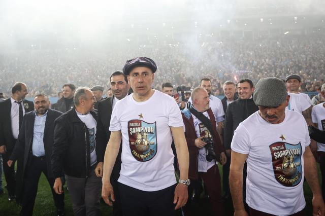 38 yıl sonra gelen zafer! Süper Lig'de şampiyon Trabzonspor 38 yıl sonra gelen zafer! Süper Lig'de şampiyon Trabzonspor