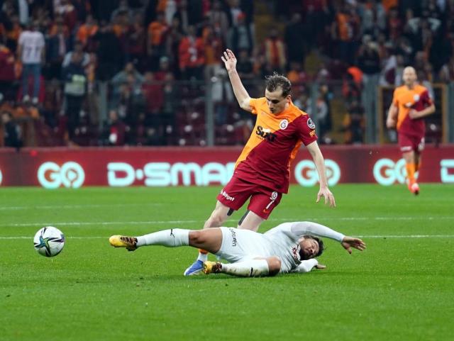 Aslan evinde kayıp! Galatasaray, Sivasspor'un bileğini bükemedi Aslan evinde kayıp! Galatasaray, Sivasspor'un bileğini bükemedi