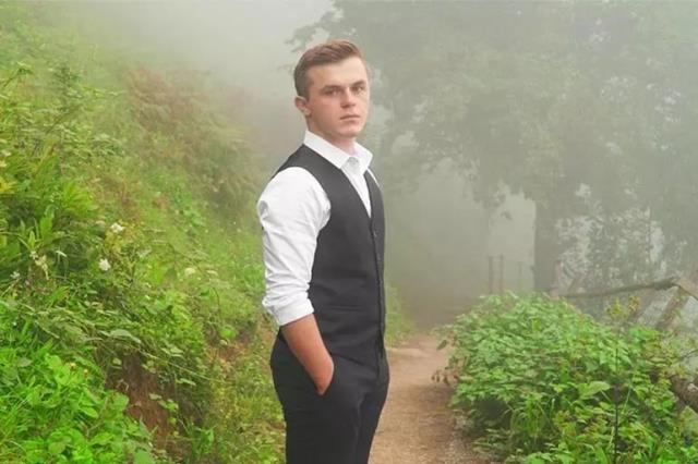 İmamoğlu'ndan fahiş hata! Trabzonspor'u tebrik etmek isterken Şehit Eren Bülbül yerine yanlış fotoğraf kullandı