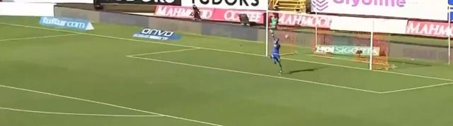 Nouha Dicko çıldırmış olmalı! Herkes, Süper Lig'de yılın golünün atıldığı konusunda hemfikir