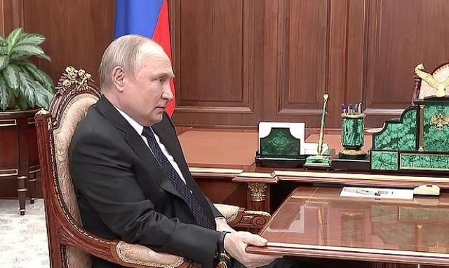Putin'le ilgili bomba iddia! Kanser tedavisi için bıçak altına yatıyor Putin'le ilgili bomba iddia! Kanser tedavisi için bıçak altına yatıyor