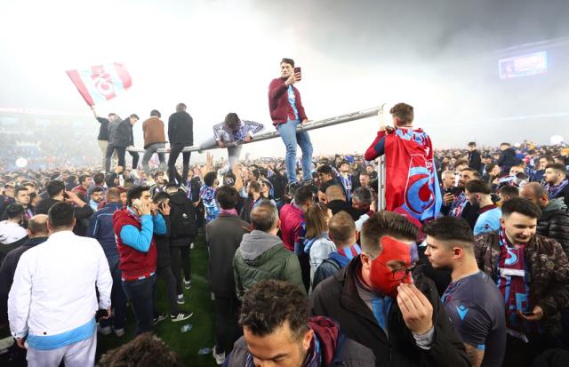 Trabzonspor'da şampiyonluğun öyküsü! 38 yıl sonra gelen zaferde 2 kırılma anı var