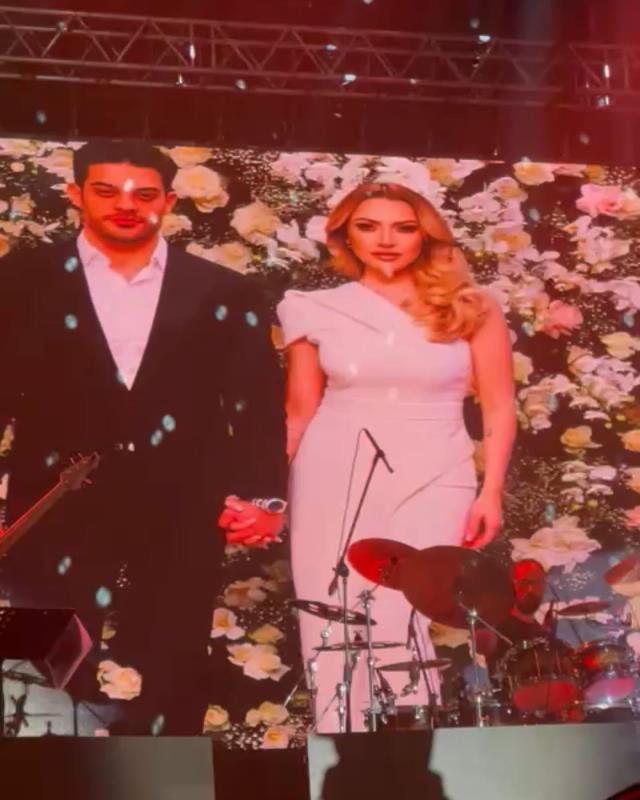 Yüsra Geyik'ten Hadise'ye gönderme: Sevgilim yok, olursa konserimde nişan fotoğrafımı paylaşırım