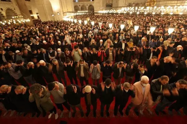 Ali Erbaş'tan Süleymaniye Camii'nde İngilizce hutbe! Dünyaya barış mesajı verdi