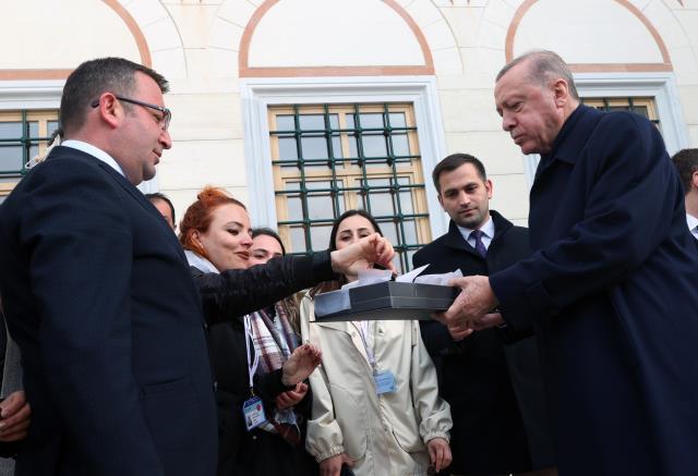 Cumhurbaşkanı Erdoğan'dan Rusya-Ukrayna savaşıyla ilgili umutlu sözler: Çözüm İstanbul ya da Ankara'da olacak Cumhurbaşkanı Erdoğan'dan Rusya-Ukrayna savaşıyla ilgili umutlu sözler: Çözüm İstanbul ya da Ankara'da olacak