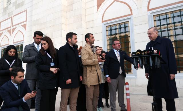 Cumhurbaşkanı Erdoğan'dan Rusya-Ukrayna savaşıyla ilgili umutlu sözler: Çözüm İstanbul ya da Ankara'da olacak Cumhurbaşkanı Erdoğan'dan Rusya-Ukrayna savaşıyla ilgili umutlu sözler: Çözüm İstanbul ya da Ankara'da olacak