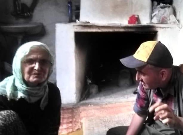 Zihinsel engelli oğlunu kurtarmak için kendisini alevlerin içine attı! İkisi de can verdi Zihinsel engelli oğlunu kurtarmak için kendisini alevlerin içine attı! İkisi de can verdi