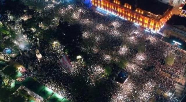 Yönetmen Fatih Akın, Trabzonspor ile ilgili belgesel çekeceğinin sinyalini verdi