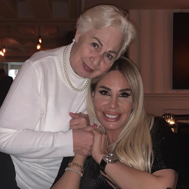 40 gün önce annesini kaybeden Linet vasiyetini açıkladı: Annemin üstüne gömülmek istiyorum 40 gün önce annesini kaybeden Linet vasiyetini açıkladı: Annemin üstüne gömülmek istiyorum