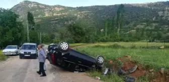 Gaziantep'te takla atan otomobildeki anne-oğul yaralandı