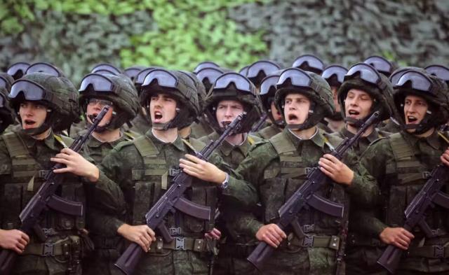 Putin ile görüşen Belarus Cumhurbaşkanı Lukaşenko'dan orduya talimat: Savaş için gerekli hazırlıkları yapın Putin ile görüşen Belarus Cumhurbaşkanı Lukaşenko'dan orduya talimat: Savaş için gerekli hazırlıkları yapın