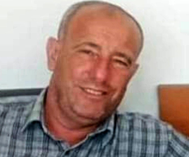 Evinin çatı çıkış boşluğunda ipe asılı halde bulundu