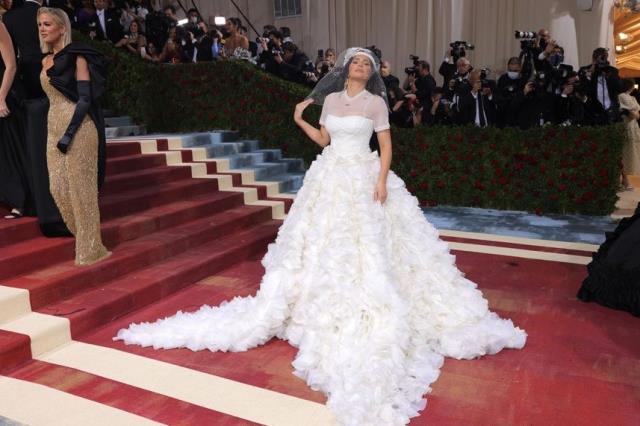 Doğum kilolarından kurtulan Kylie Jenner bikinili pozlarını paylaştı Doğum kilolarından kurtulan Kylie Jenner bikinili pozlarını paylaştı