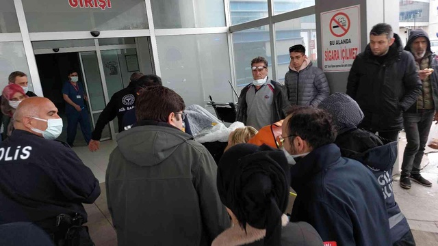 Tartıştığı sevgilisine 'Hakkını helal et' mesajı yazıp, kendini vurdu Tartıştığı sevgilisine 'Hakkını helal et' mesajı yazıp, kendini vurdu