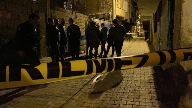 250 bin TL'lik başlık parası kavgasına polis müdahalesi 250 bin TL'lik başlık parası kavgasına polis müdahalesi