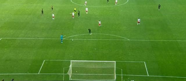 Dünya, Kocaelispor'u konuşuyor! Spikerden rakip takım kalecisine attıkları gole herkes şaştı kaldı