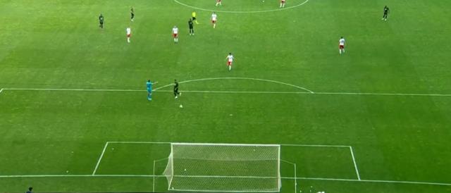 Dünya, Kocaelispor'u konuşuyor! Spikerden rakip takım kalecisine attıkları gole herkes şaştı kaldı