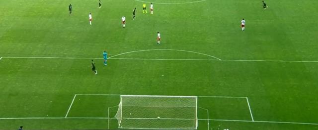 Dünya, Kocaelispor'u konuşuyor! Spikerden rakip takım kalecisine attıkları gole herkes şaştı kaldı