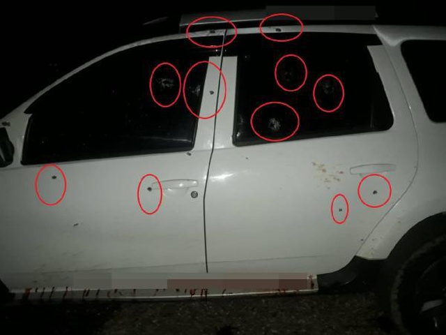 Otomobile silahlı saldırıda eşini ve kızını kaybetti, 'Ölü taklidi yaparak kurtuldum' dedi Otomobile silahlı saldırıda eşini ve kızını kaybetti, 'Ölü taklidi yaparak kurtuldum' dedi
