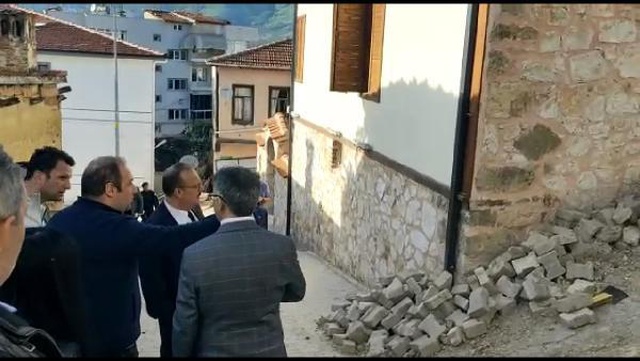 Vali Canpolat'tan Celal Bayar'ın evinin restorasyonunu gecikmesine sert tepki: Beni ağır konuşturmayın