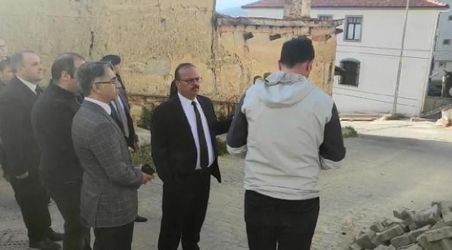 Vali Canpolat'tan Celal Bayar'ın evinin restorasyonunu gecikmesine sert tepki: Beni ağır konuşturmayın