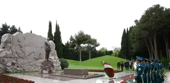 Haydar Aliyev doğumunun 99. yılında anılıyor
