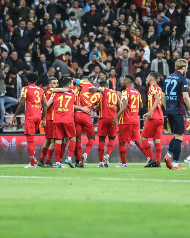 Kayserispor-Trabzonspor maçı nefes kesti! Türkiye Kupası'nda ilk finalist belli oldu Kayserispor-Trabzonspor maçı nefes kesti! Türkiye Kupası'nda ilk finalist belli oldu