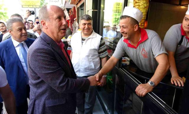 Muharrem İnce Hatay'da Cumhurbaşkanı Erdoğan'ı eleştirdi: Cebinizden aldığı parayı bankaların kasasına koyuyor Muharrem İnce Hatay'da Cumhurbaşkanı Erdoğan'ı eleştirdi: Cebinizden aldığı parayı bankaların kasasına koyuyor