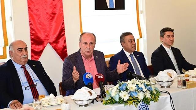 Muharrem İnce Hatay'da Cumhurbaşkanı Erdoğan'ı eleştirdi: Cebinizden aldığı parayı bankaların kasasına koyuyor Muharrem İnce Hatay'da Cumhurbaşkanı Erdoğan'ı eleştirdi: Cebinizden aldığı parayı bankaların kasasına koyuyor