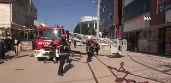 Rehabilitasyon merkezinin çatısında yangın çıktı, çatıda çalışan bir işçi yaralandı