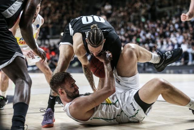 Eurocup finalinde Frutti Extra Bursaspor, Virtus Segafredo Bologna'ya kaybetti Eurocup finalinde Frutti Extra Bursaspor, Virtus Segafredo Bologna'ya kaybetti