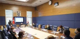 TBMM'de Sunum Yapan Ilo Program Yöneticisi Özberk Anlı: 'Kadınlar Anne Olduktan Sonra Daha Az Ücret Alıyor'