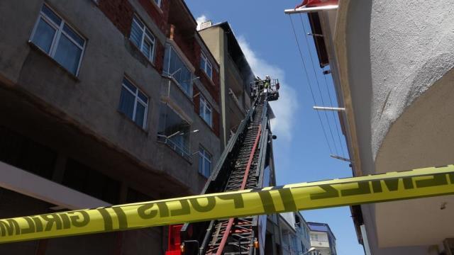 Samsun'daki yangında can pazarı: Uyuya kalan çocuk son anda kurtarıldı