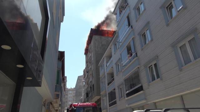 Samsun'daki yangında can pazarı: Uyuya kalan çocuk son anda kurtarıldı