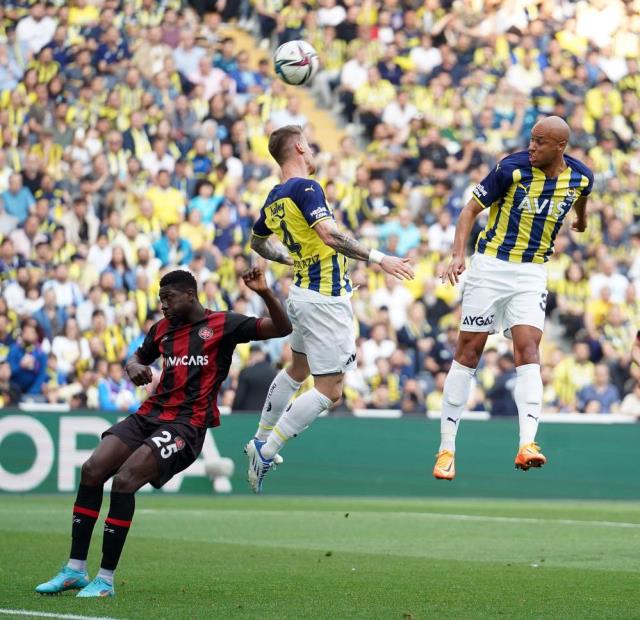 Kadıköy'e sessiz veda! Fenerbahçe, Şampiyonlar Ligi'ni garantileyemedi Kadıköy'e sessiz veda! Fenerbahçe, Şampiyonlar Ligi'ni garantileyemedi