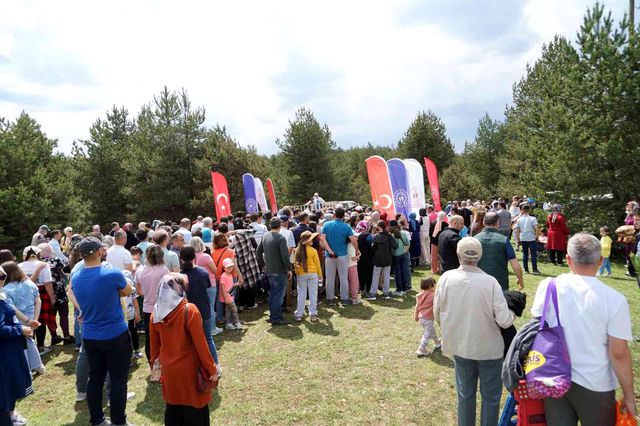 Eğlence kabusa döndü! Ücretsiz uçurtma yüzünden oluşan izdihamda çocuklar ezildi