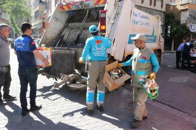 Şanlıurfa'da yere dökülen biberleri satan esnafa 8 bin 500 lira para cezası verildi