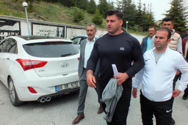 Milli güreşçi Rıza Kayaalp'in karıştığı kazada 'alt geçit' detayı Milli güreşçi Rıza Kayaalp'in karıştığı kazada 'alt geçit' detayı